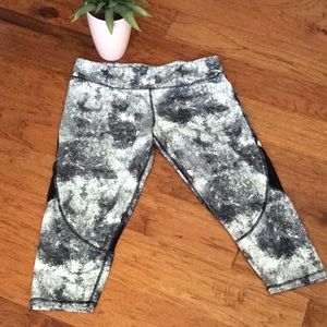 SO Capri yoga Leggings